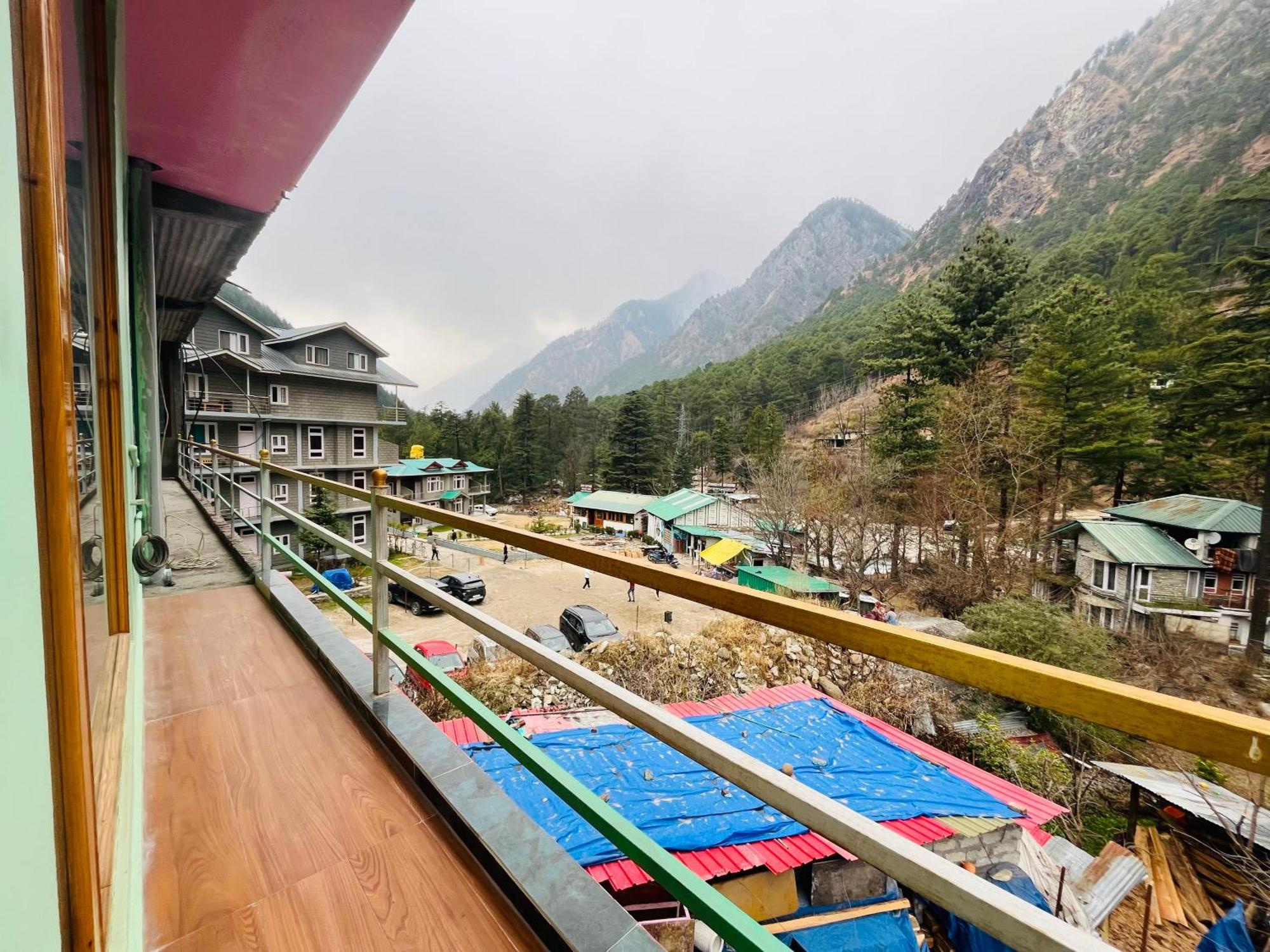 Dream Valley #near Mall Road #river View #parking #gaming Zone #open Terrace #restaurant *