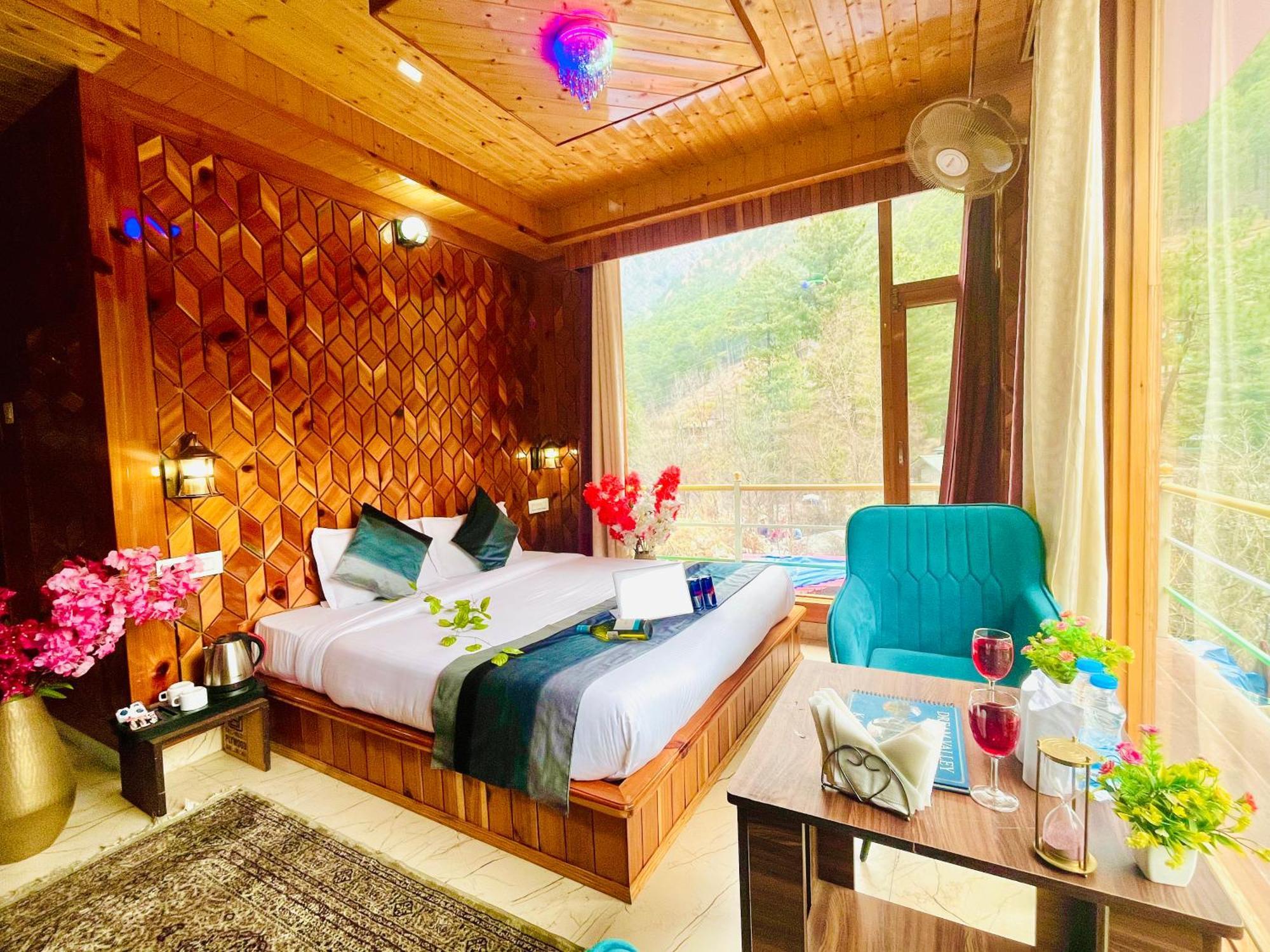 Dream Valley #near Mall Road #river View #parking #gaming Zone #open Terrace #restaurant Kasol