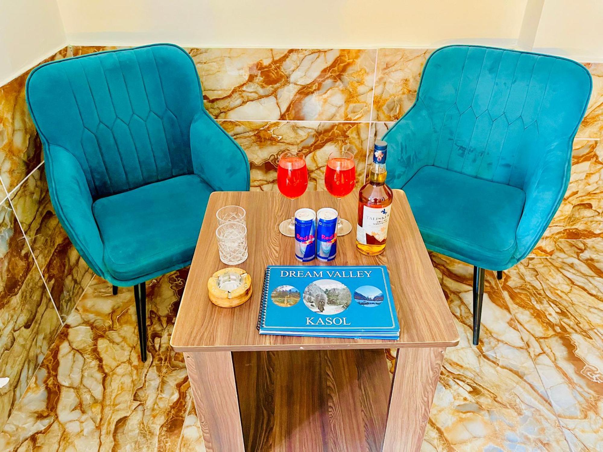 Homestay Dream Valley #near Mall Road #river View #parking #gaming Zone #open Terrace #restaurant *